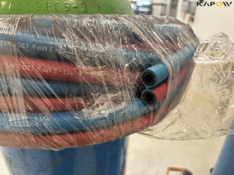 Oxygen and gas set 30