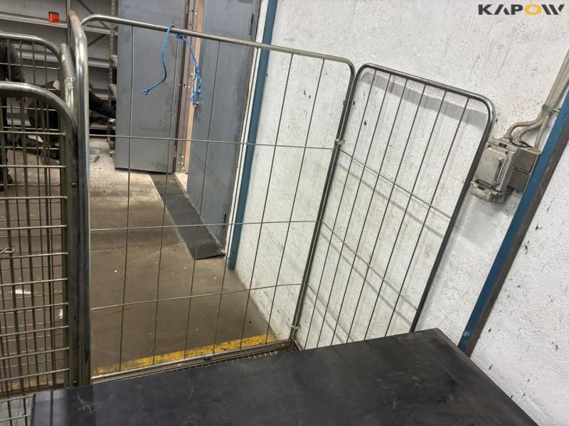 Packaging equipment/ Table/ Cage 23