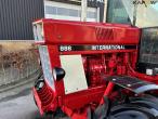 International Harvester 886 tractor 10
