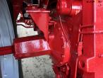 International Harvester 886 tractor 32