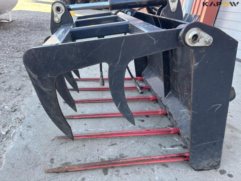 Intertech grab handle with Eurotrac hitch 9