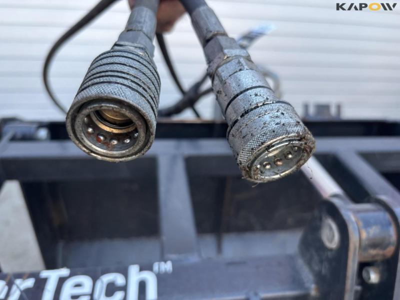 Intertech grab handle with Eurotrac hitch 14