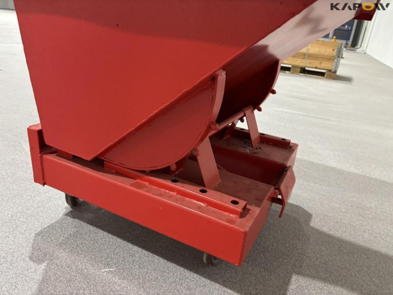 intra Tippo 150 red material tip container 16