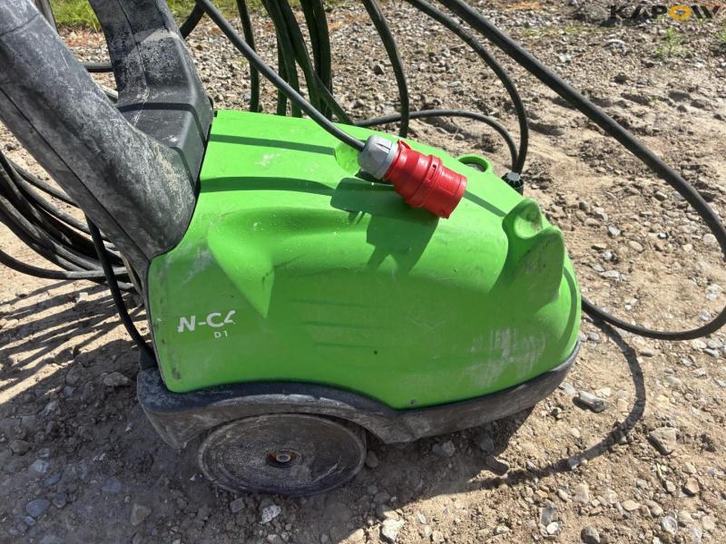 IPC high-pressure cleaner with hose 9