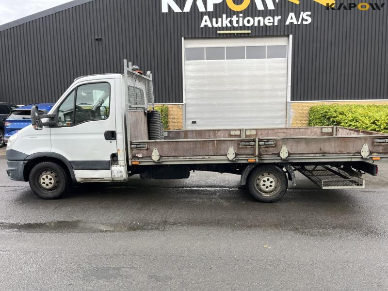 Iveco Daily 35S van 8
