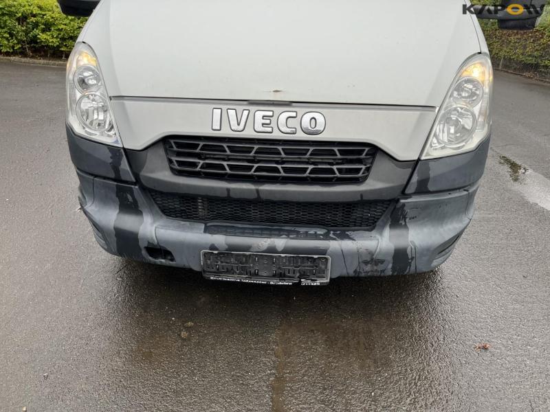 Iveco Daily 35S van 11