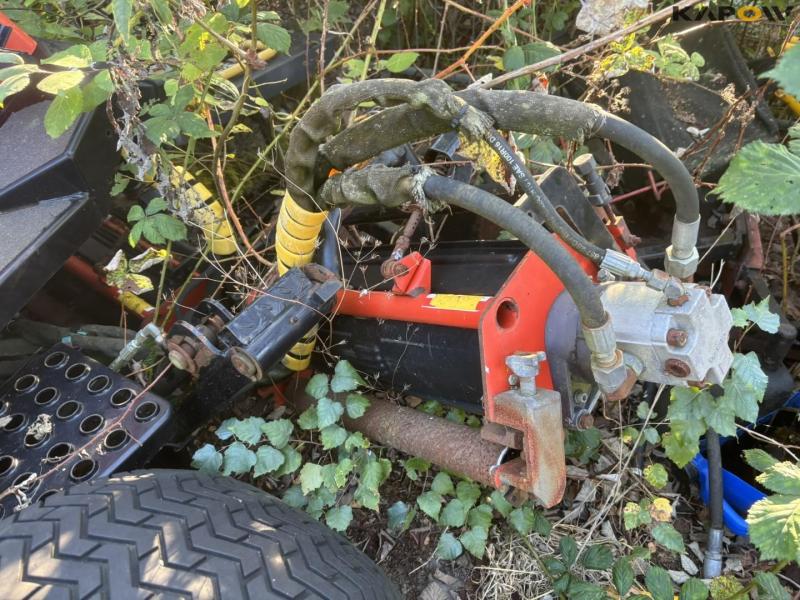 Jacobsen LF3400 4WD cylinder mower 12