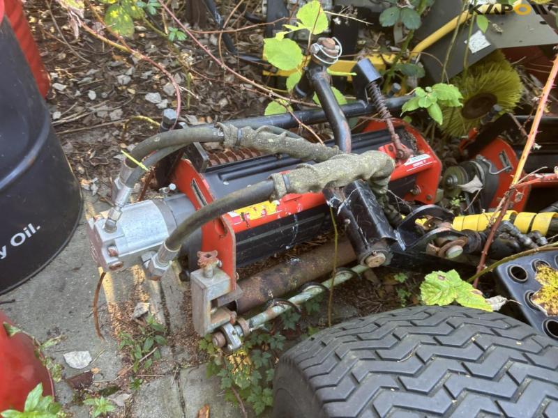 Jacobsen LF3400 4WD cylinder mower 30