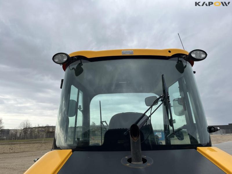 JCB 409 wheel loader 24