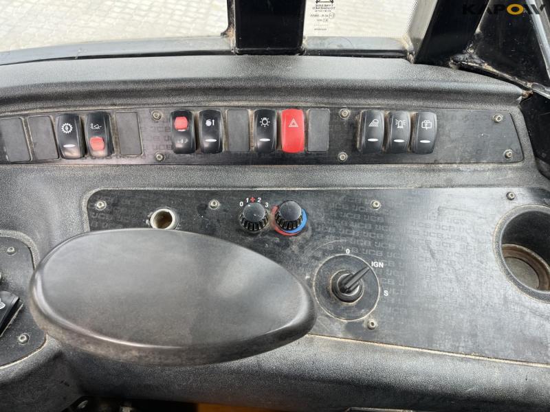 JCB 409 wheel loader 29