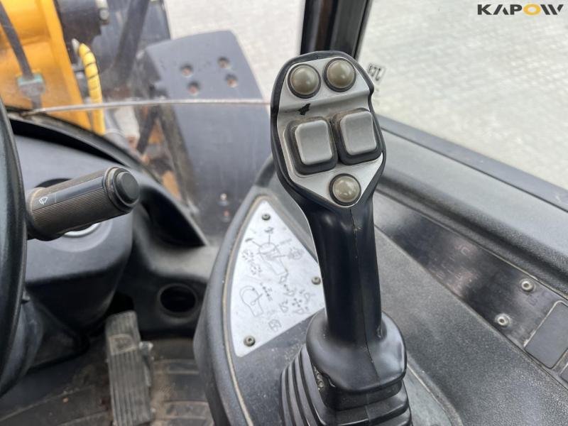 JCB 409 wheel loader 32