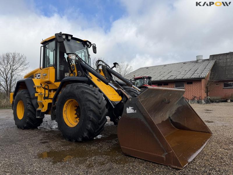 JCB 427 Agri wheel loader 3