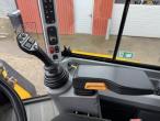 JCB 427 Agri wheel loader 35