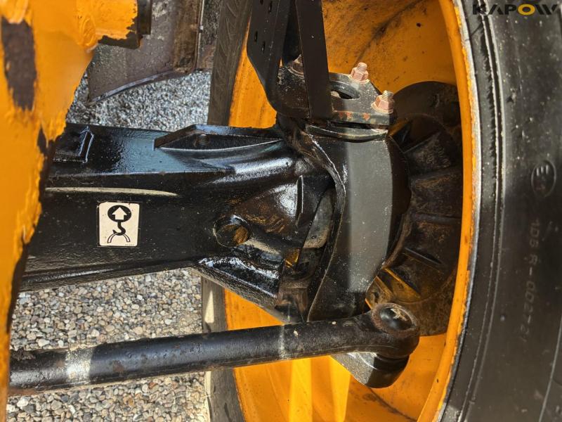 JCB 4CX backhoe loader 14