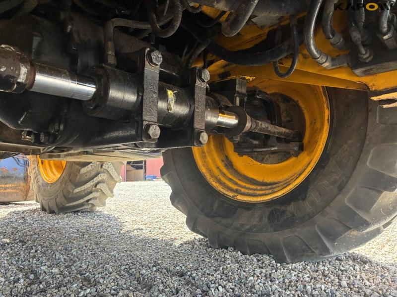JCB 4CX backhoe loader 70