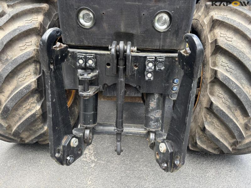 JCB FASTRAC 4220 tractor 10