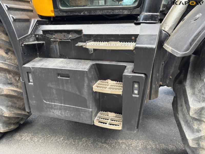 JCB FASTRAC 4220 tractor 25
