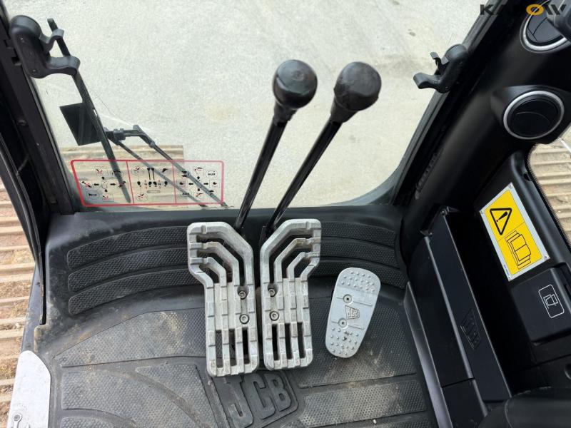 JCB JS220LC excavator 39