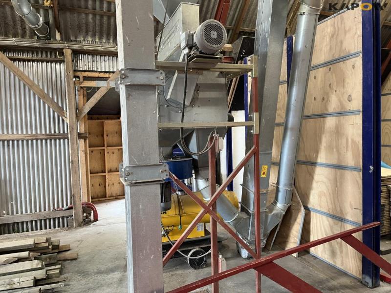 JE-MA 40 tons grain plant with Vedersø grain cleaner 20