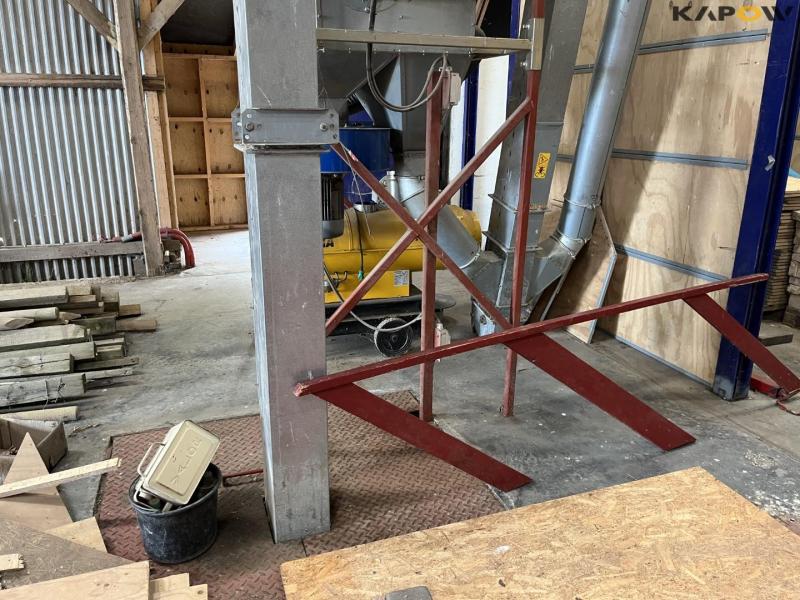 JE-MA 40 tons grain plant with Vedersø grain cleaner 21