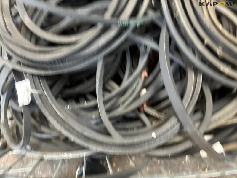 Iron drill with V-belts 9