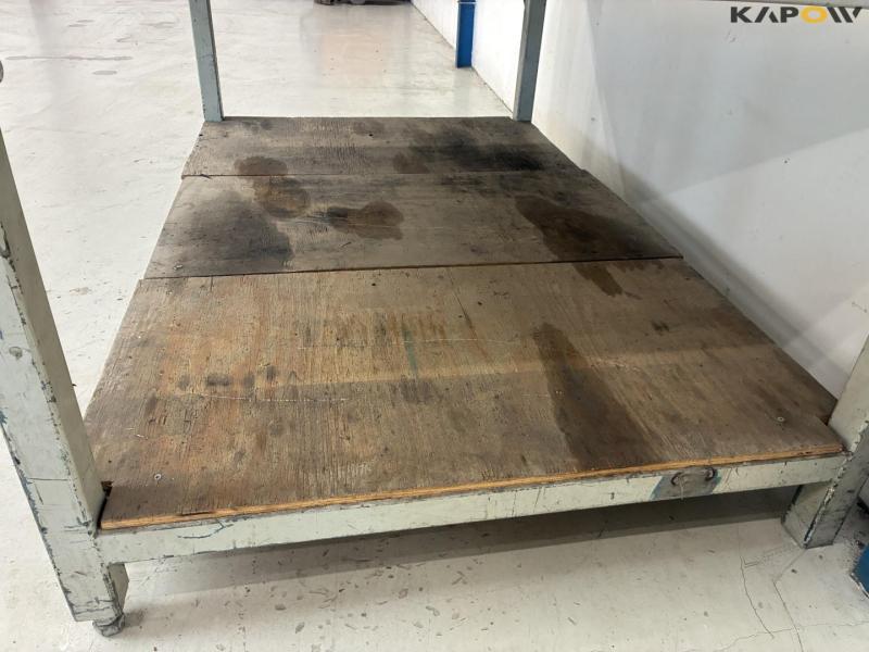 Iron table with two vices 7