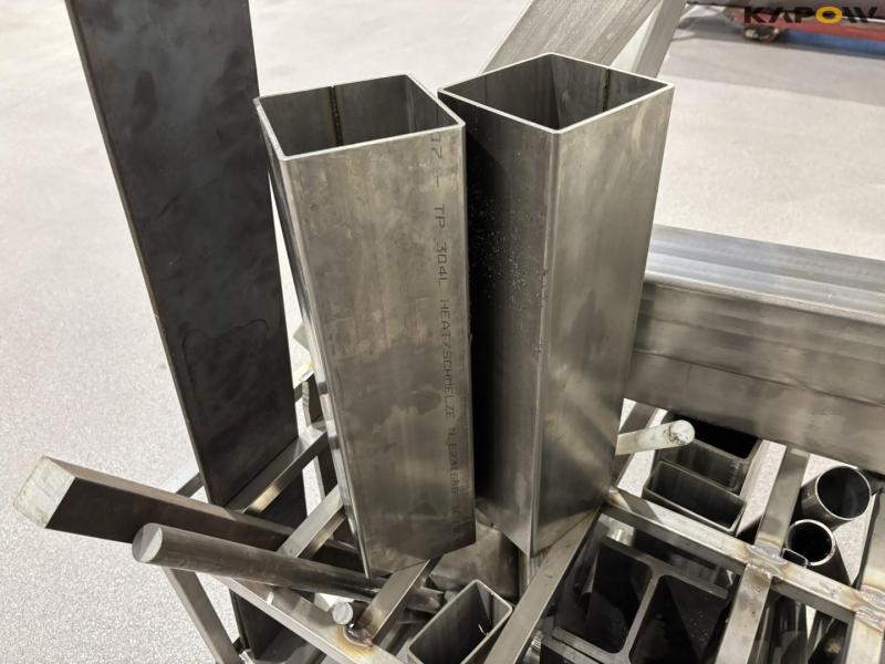 Iron holder with contents 22