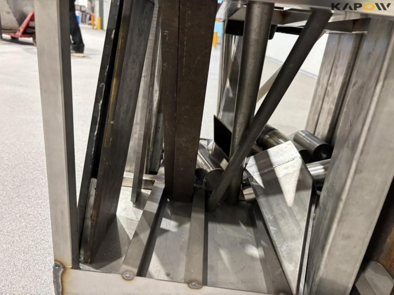 Iron holder with contents 24