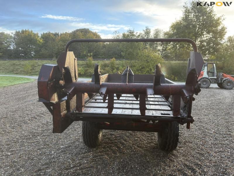 JF dump trailer with manure spreader 6