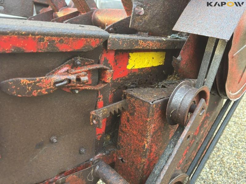 JF dump trailer with manure spreader 34