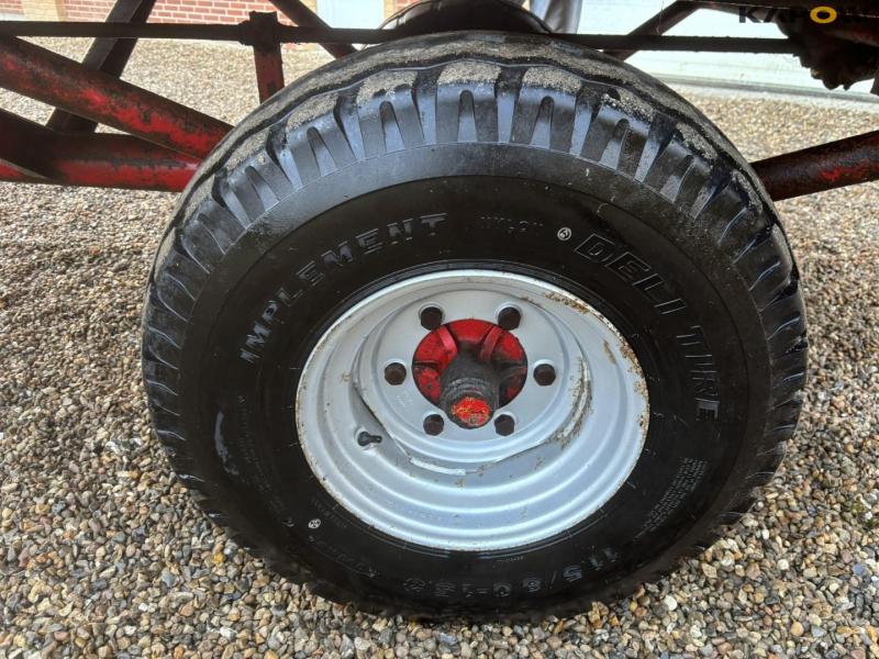 JF dump trailer with manure spreader 37