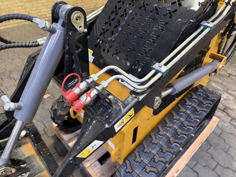 Jining Lihua Heavy T360 skid steer loader 11