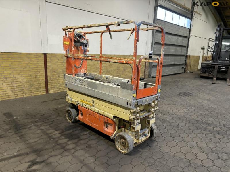JLG 1930ES scissor lift 3