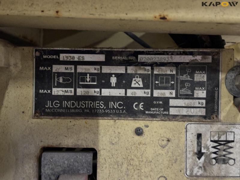 JLG 1930ES scissor lift 24