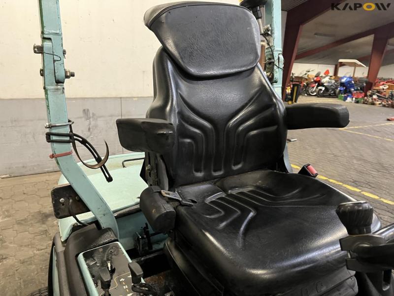 John Deere 1565 tool carrier 23