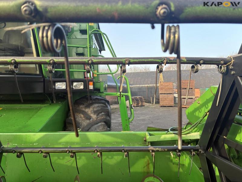 John Deere 2254 combine harvester 23