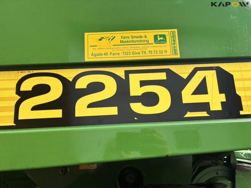 John Deere 2254 combine harvester 40