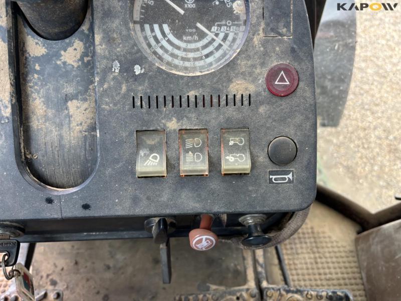 John Deere 3040 tractor 47