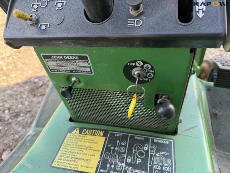 John Deere 318 lawn tractor with mower deck 19