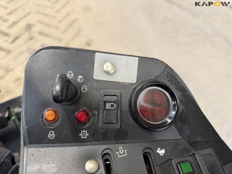 John Deere 32450 lawn mower 29