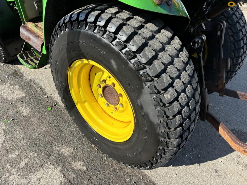 John Deere 3520 compact tractor 55