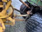 John Deere 4100 tractor with winter equipment 17