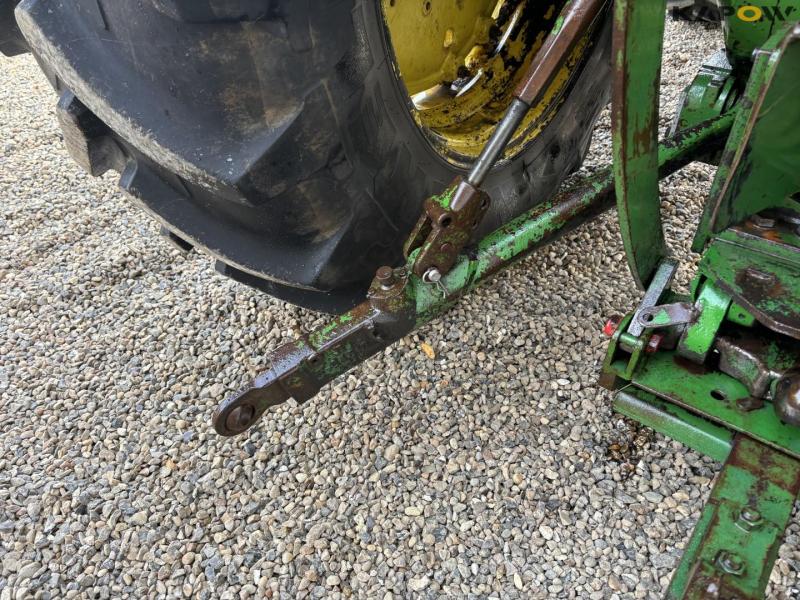 John Deere 4240S tractor 37