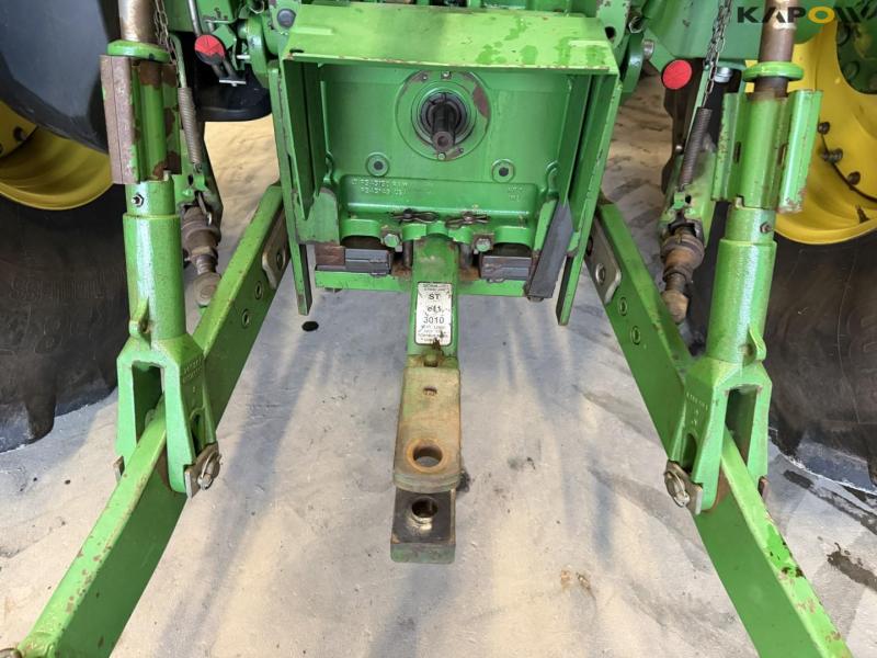 John Deere 6195R tractor 32