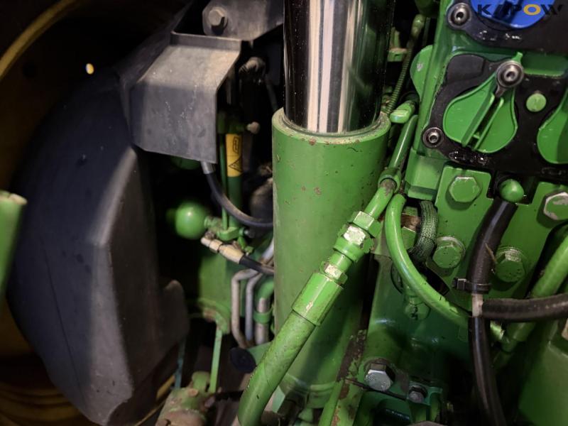 John Deere 6215R tractor 38