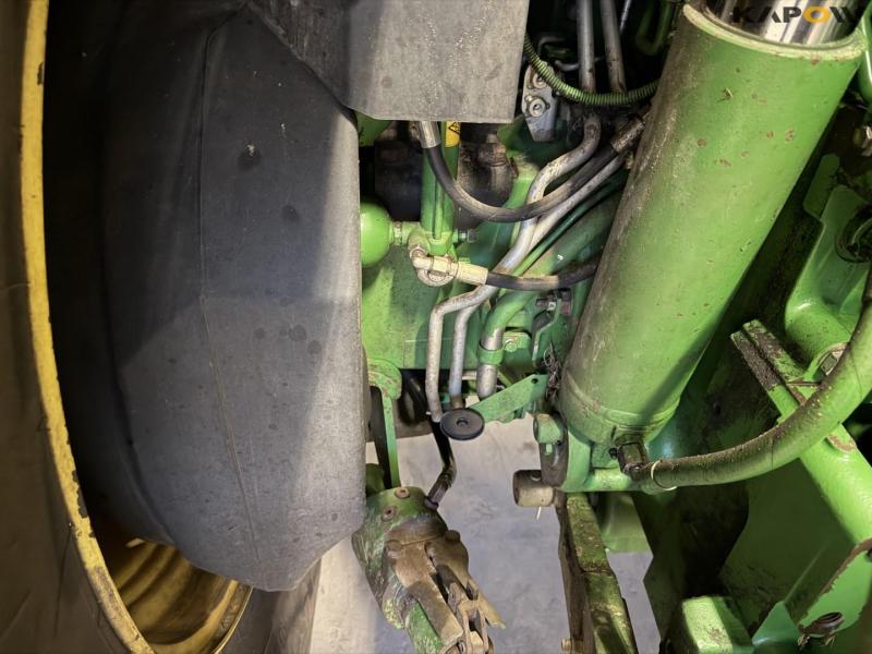 John Deere 6215R tractor 39