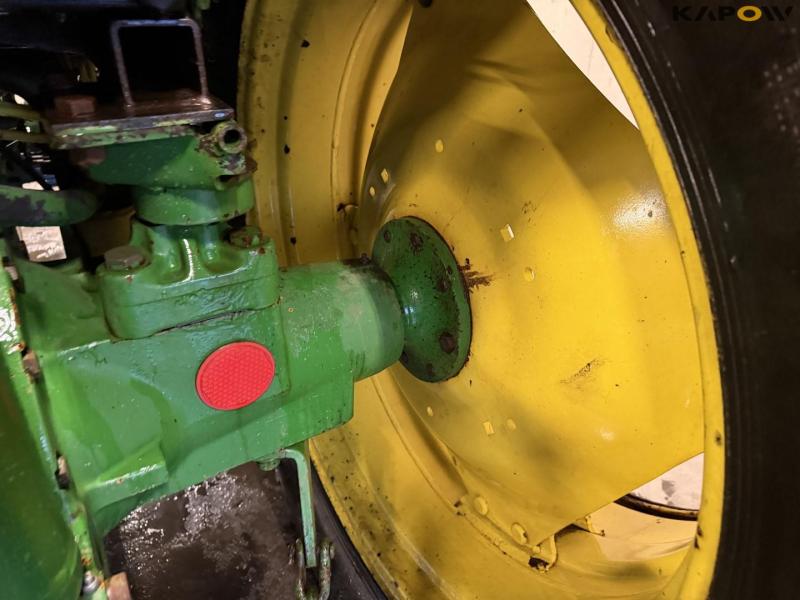 John Deere 6600 tractor 32