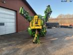 John Deere 732 field sprayer 4