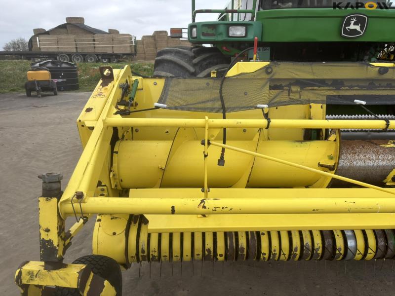 John Deere 7700 forage harvester with corn header and pickup 15