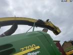 John Deere 7700 forage harvester with corn header and pickup 51